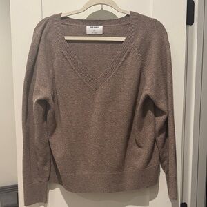 Old Navy Women's Tan V-Neck Sweater
